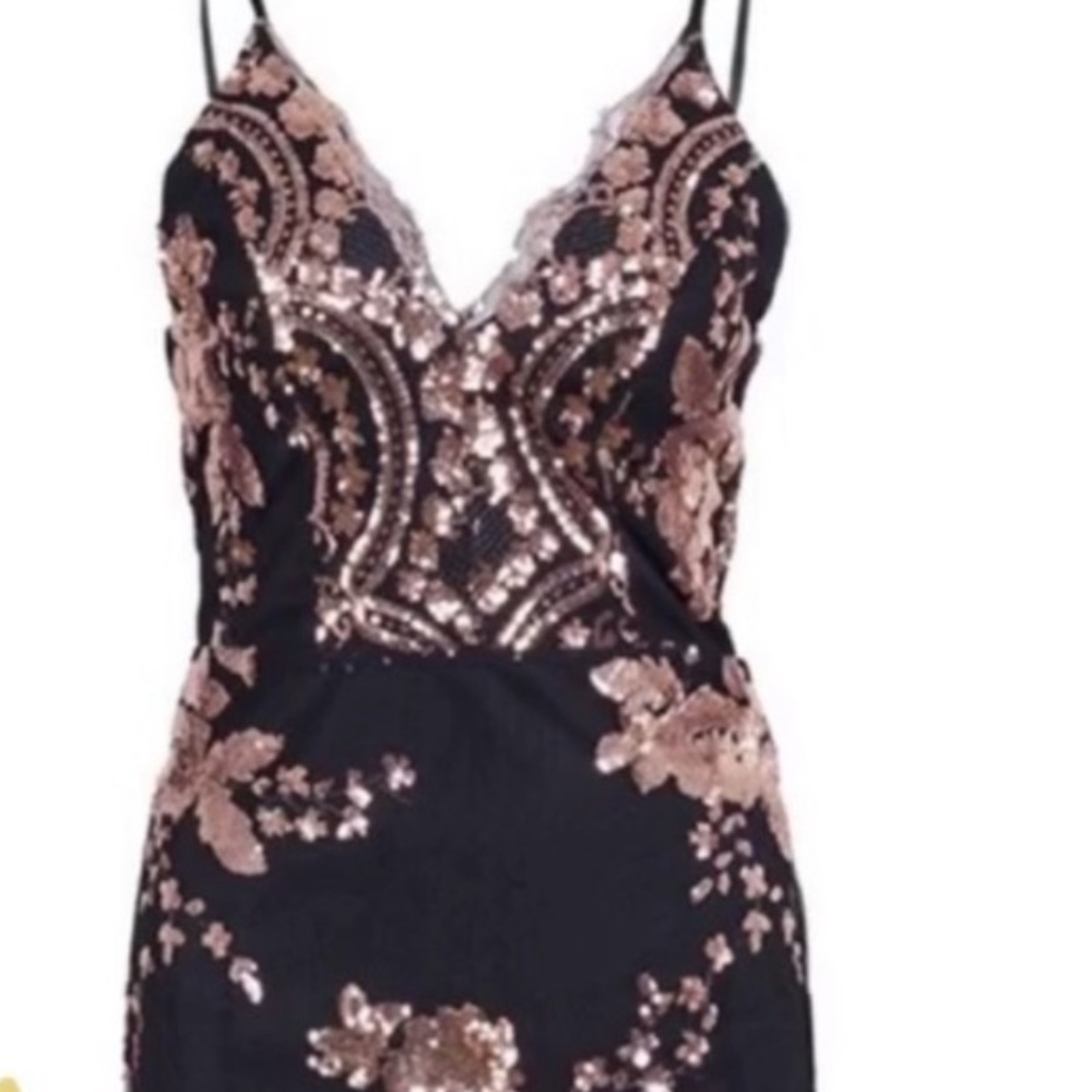 Reaqka V-Neck Backless Gold Sequin Dress Brand New - Picture 7 of 7
